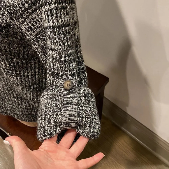 DKNYC cable knit sweater - Picture 7 of 11